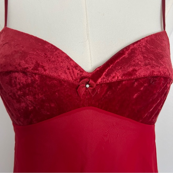 Victoria’s Secret Red Velvet Babydoll Slip- Sabrina Carpenter Vibes✨💌🌹 - Picture 4 of 8